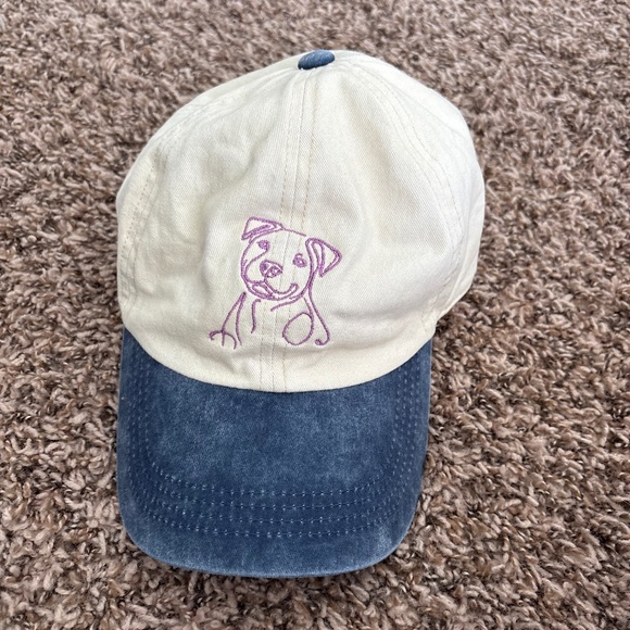 Embroidered hat - Picture 1 of 2